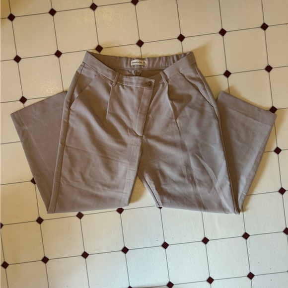 Abercrombie & Fitch Women Relaxed Fit Straight Leg Pleated Pant Crossover Waist - Picture 1 of 6